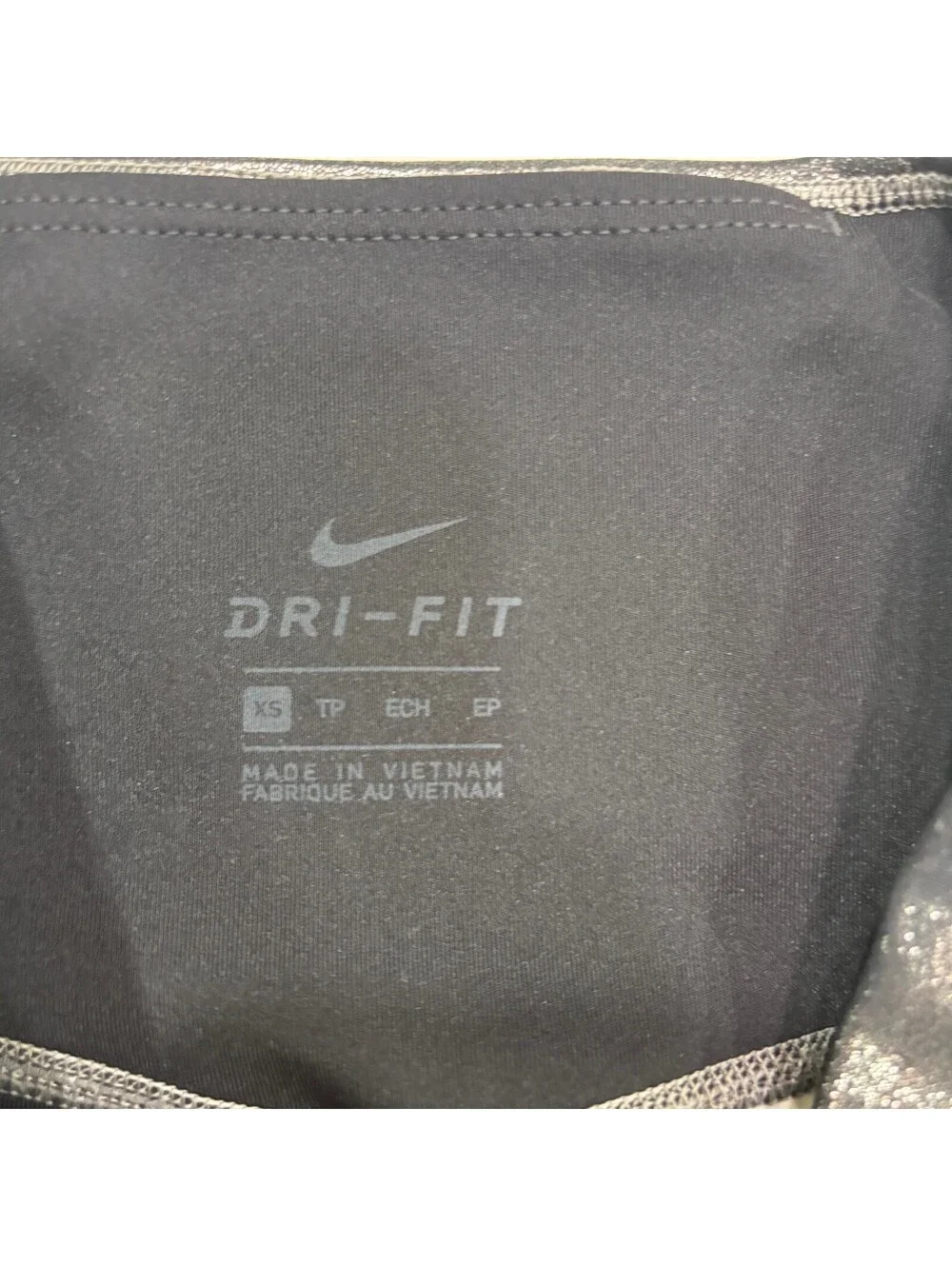 Nike Dri-FIT Metallic Black/Silver High-Rise Leggings – Women’s XS